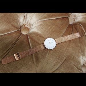 Rose Gold Daniel Wellington watch